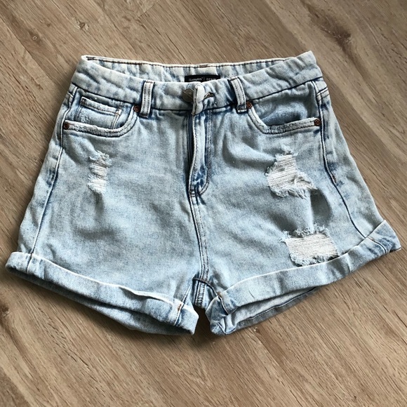 Bluenotes Curvy Stretch Mom Shorts - Picture 1 of 4